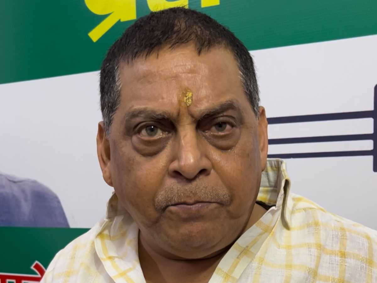 चुनाव आयोग की ही बदौलत कांग्रेस 99 सीटों तक पहुंची : नीरज कुमार